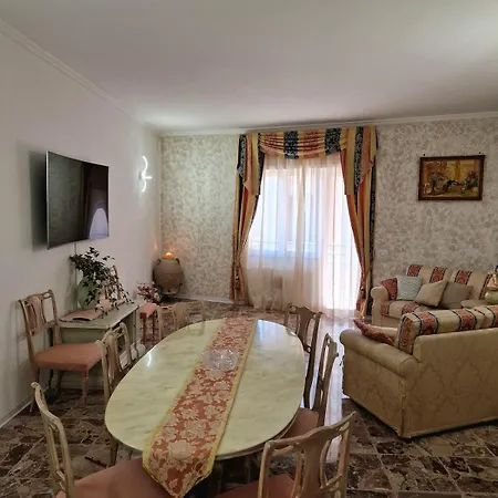 Apartment Casa Vacanze Fiore Ciampino Airport - Rome Station - 108 Mqs Ciampino