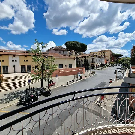 Casa Vacanze Fiore Ciampino Airport - Rome Station - 108 Mqs Ciampino