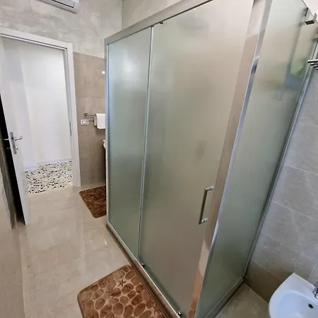 Casa Vacanze Fiore Ciampino Airport - Rome Station - 108 Mqs Ciampino