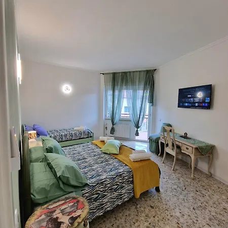 Casa Vacanze Fiore Ciampino Airport - Rome Station - 108 Mqs Ciampino