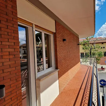 Casa Vacanze Fiore Ciampino Airport - Rome Station - 108 Mqs Apartment *